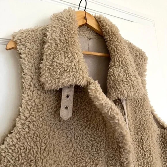 Genuine Sherling Wool Vest with Buckle Collar | Size Medium - Picture 4 of 10